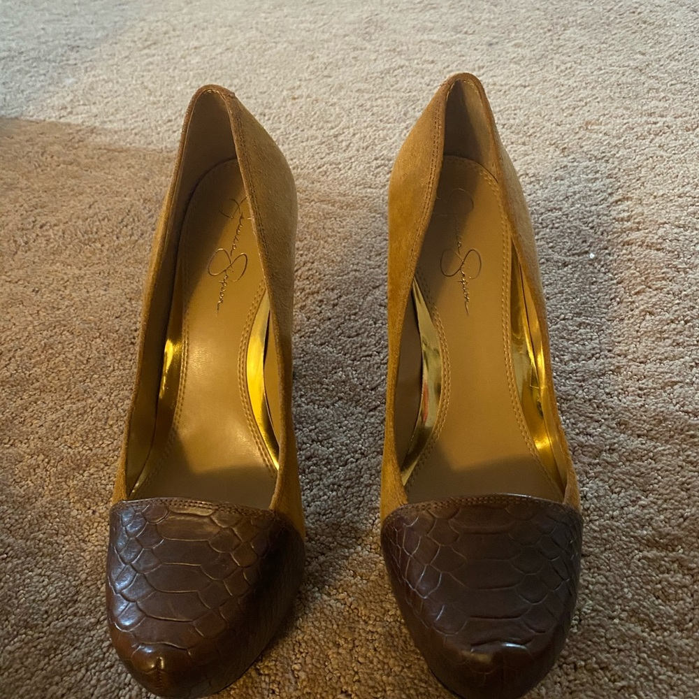 Platform two toned heels